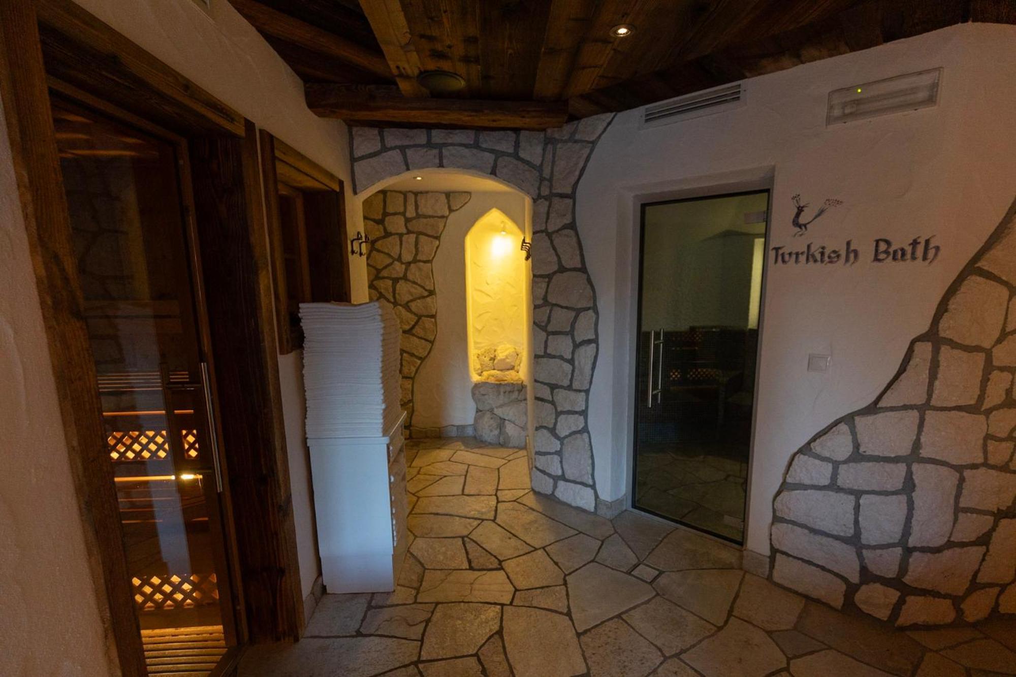 Dorfhotel Beludei Santa Cristina Val Gardena Екстер'єр фото