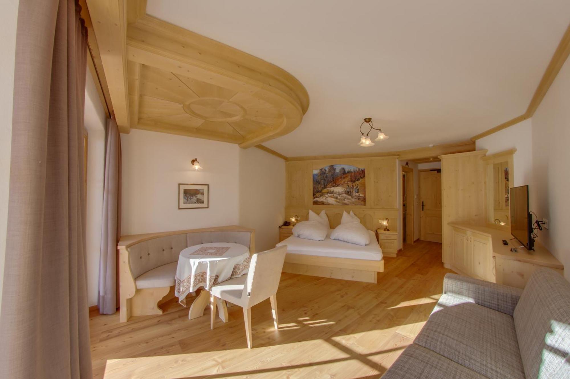 Dorfhotel Beludei Santa Cristina Val Gardena Номер фото