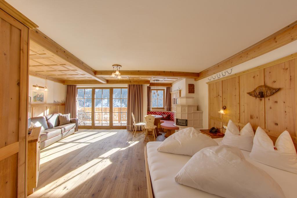 Dorfhotel Beludei Santa Cristina Val Gardena Номер фото